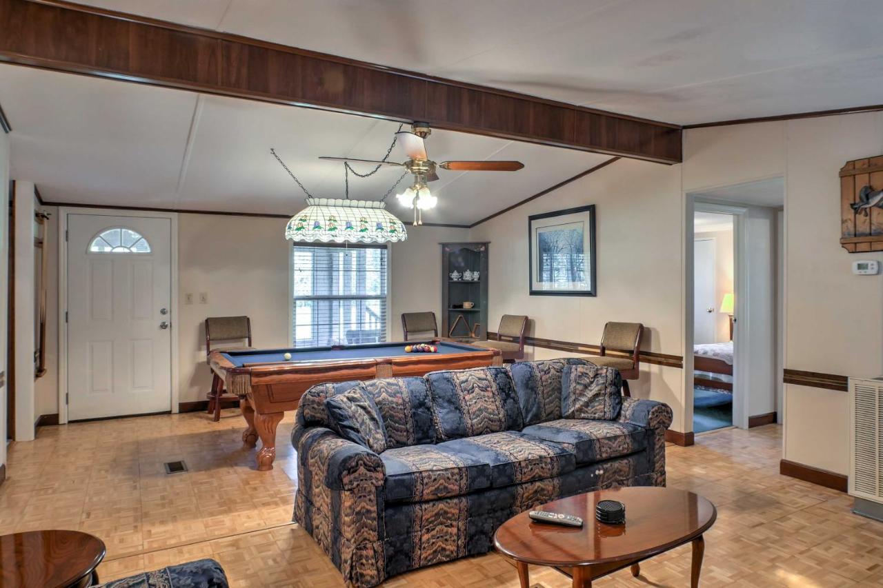 Ooltewah Cabin With Grill, Pool Table And Porch! Exterior foto